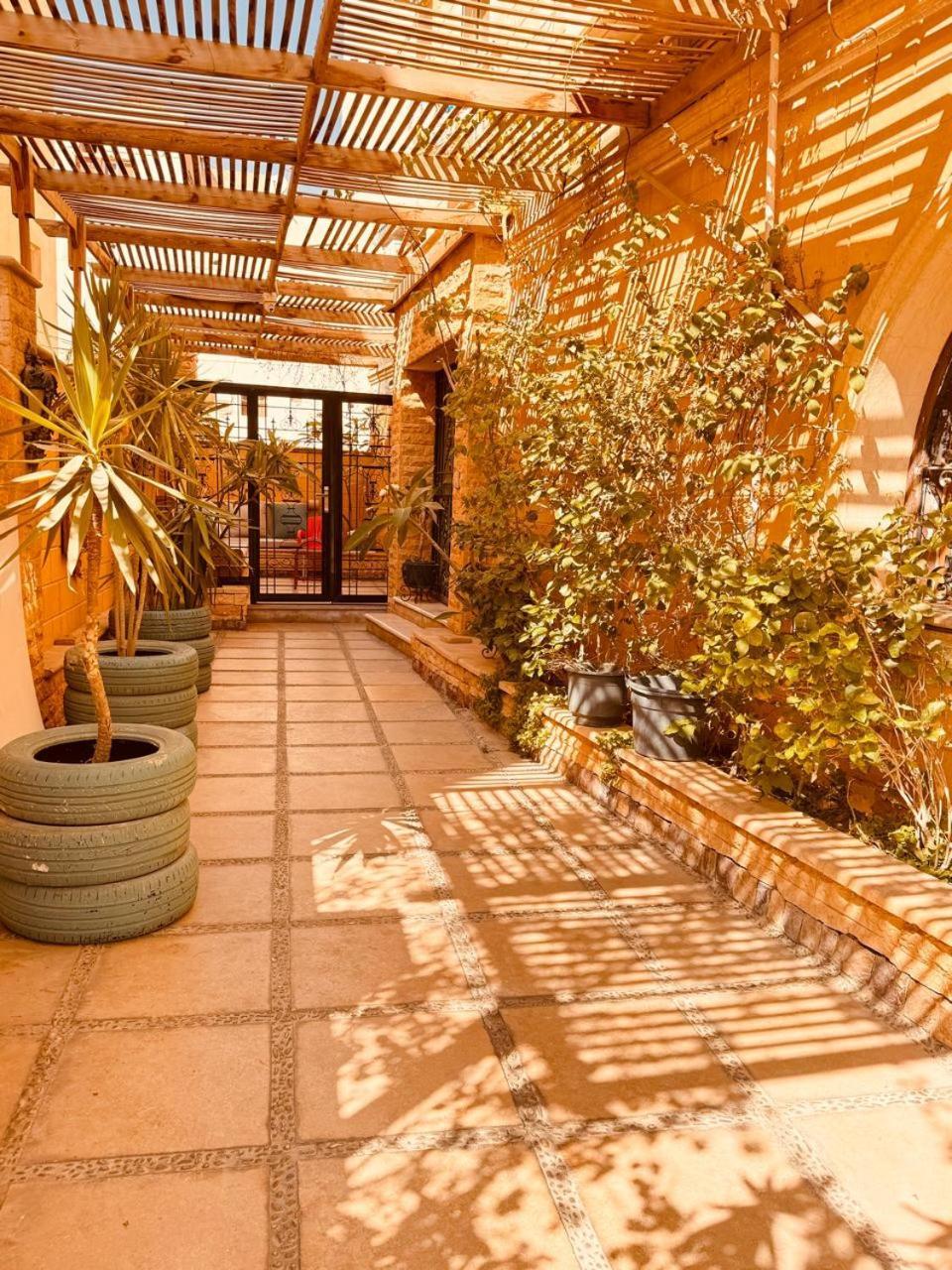 Apartment The Pharaonic Suiteinn 160